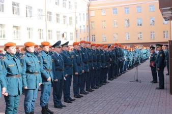 Строевой смотр летней формы одежды личного состава