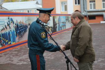 Еженедельное утреннее построение