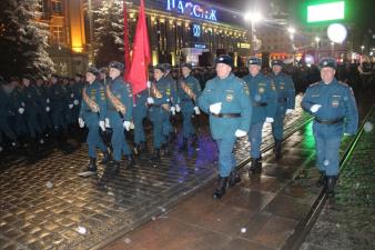 Снегопад - не помеха парадным тренировкам