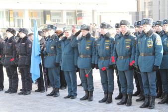 15.02.2016 Возложение цветов к мемориалу Черный Тюльпан