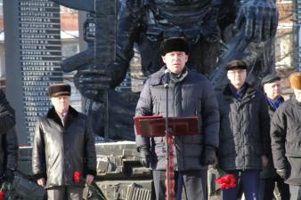 15.02.2016 Возложение цветов к мемориалу Черный Тюльпан