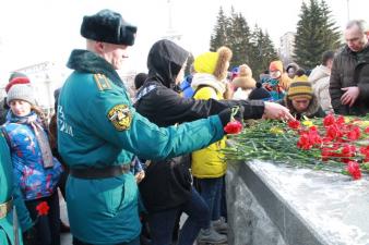 Митинг у мемориала «Чёрный тюльпан»