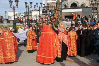 Курсанты института приняли участие во встрече Святыни