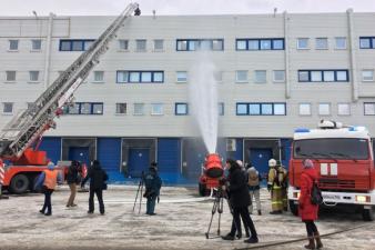 Курсанты-старшекурсники на масштабных пожарно-тактических учениях