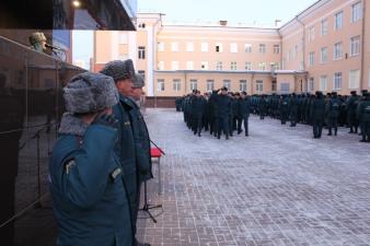 Курсантам-победителям вручены награды