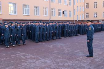 Начальник института вручил награды победителям и призерам соревнований