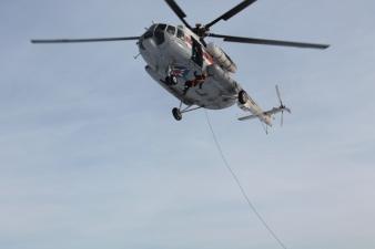 Отработка действий при беспарашютном десантировании с вертолета Ми-8