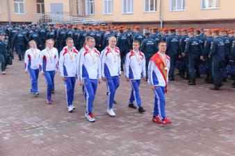 Начальник института вручил награды победителям и призерам соревнований