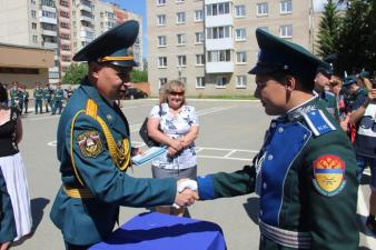 Сотрудники института приняли участие в церемонии выпуска кадет