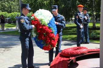 Оставили память о себе закладкой плиты