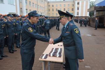 09.09.2016 Вручение офицерских погон курсантам выпускных курсов