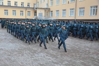 На утреннем построении вручены дипломы отличившимся спортсменам